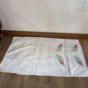 VTG (2) Hand Embroidered White Pillowcases Floral Purple Scalloped Edge Cotton